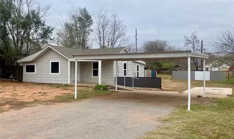 419 W 8th St, Elk City, OK 73644