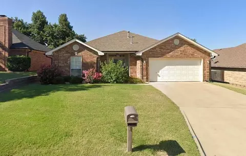 1208 Castle Creek St, Shawnee, OK 74804