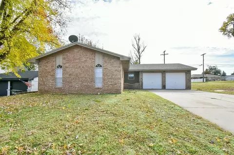 510 Kingston Pl, Yukon, OK 73099