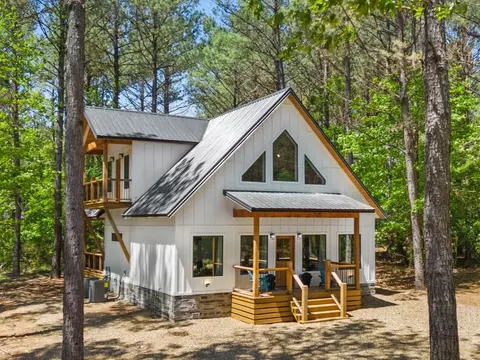 111 Dogwood Blossom Trl, Broken Bow, OK 74728