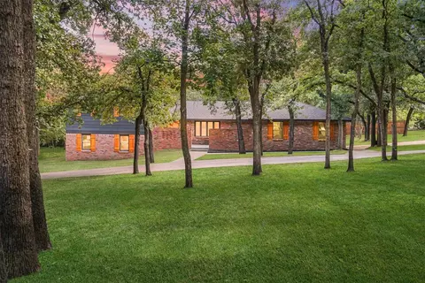 4208 Wendell Dr, Edmond, OK 73013