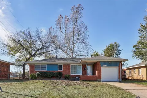 2009 Carpenter Dr, Midwest City, OK 73110