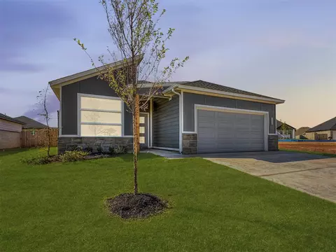 8120 NW 153rd St, Edmond, OK 73013