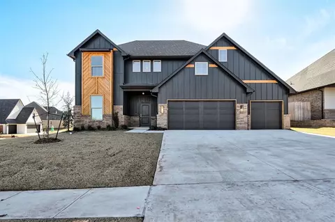 8232 Jenny Ln, Edmond, OK 73034