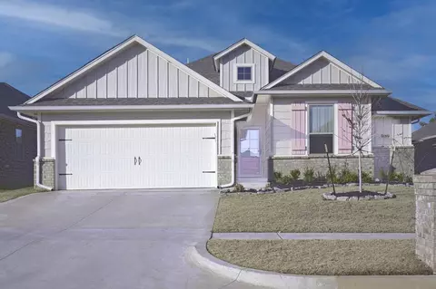 5401 Malpaso Creek Dr, Mustang, OK 73064