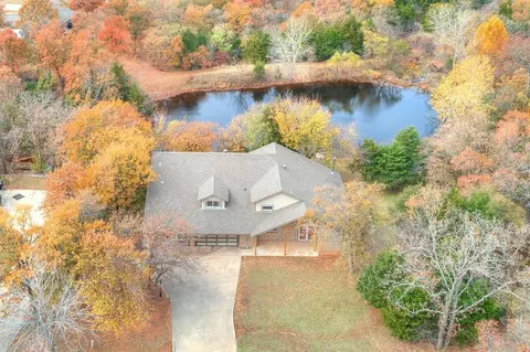 9161 River Birch Ct, Edmond, OK 73034