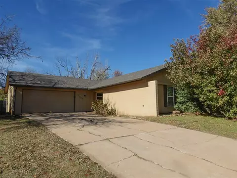 11525 N Barnes Ave, Oklahoma City, OK 73120