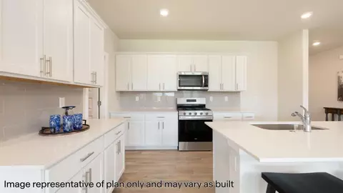 Kitchen - 5503 Windstone Ln, Norman, OK 73072 photo 2 of 2