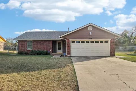 5808 SE 8th St, Midwest City, OK 73110