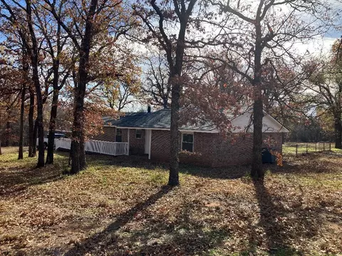 10701 Taurus Dr, Guthrie, OK 73044