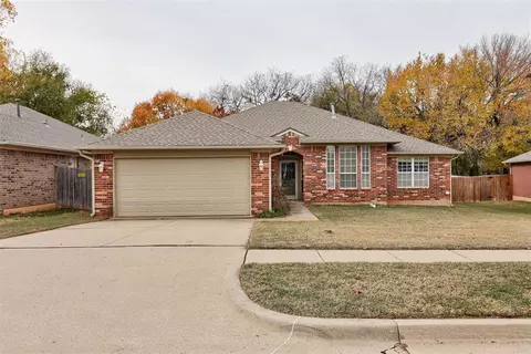 212 Mountain Oaks Dr, Norman, OK 73071