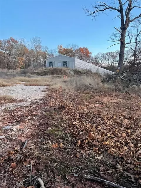 7675 Peaceful Oaks Ln, Noble, OK 73068