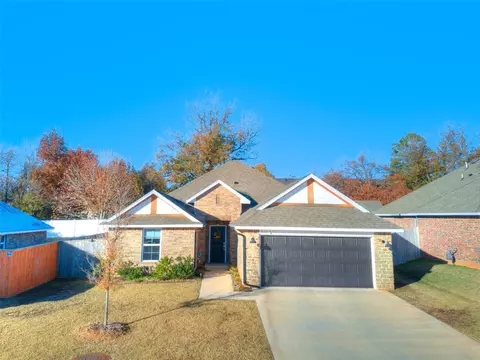 816 Azalea Farms Rd, Noble, OK 73068