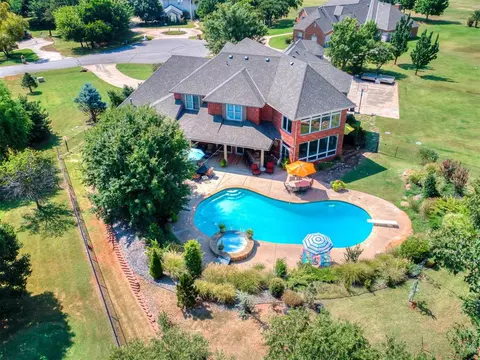 6313 NE 109th St, Edmond, OK 73013
