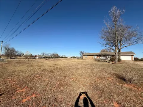 906 E Hamner Park Rd, Carney, OK 74832 photo 4