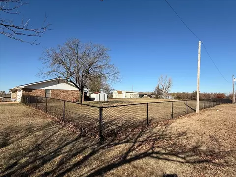 906 E Hamner Park Rd, Carney, OK 74832 photo 6