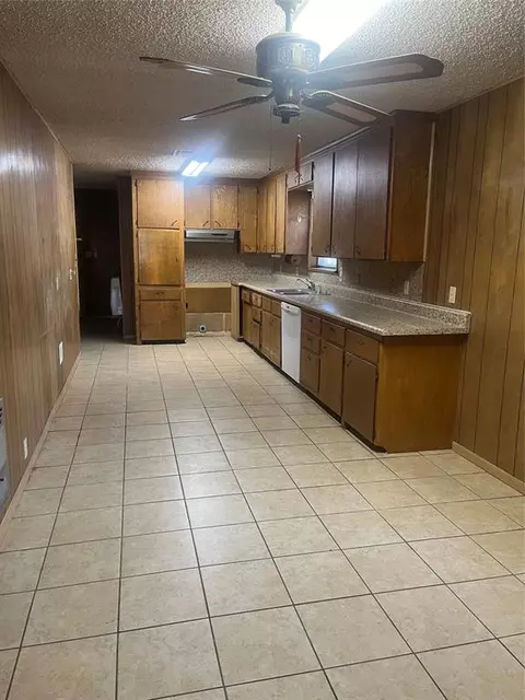 709 N Grady St, Altus, OK 73521 photo 9