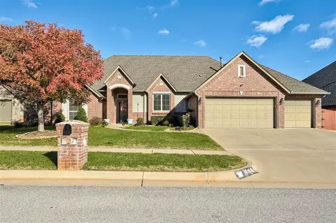 1813 NW 194th Cir, Edmond, OK 73012