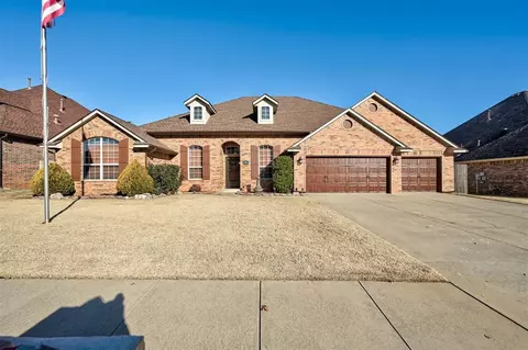 929 Erinova Dr, Yukon, OK 73099
