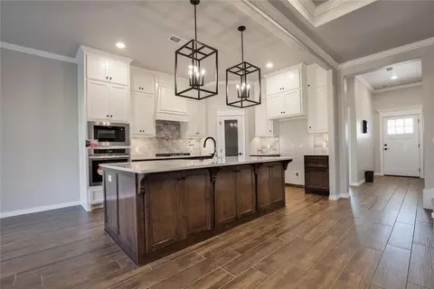 3316 Poppey Ln, Edmond, OK 73012