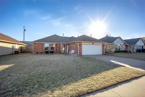 10308 NW 45th St, Yukon, OK 73099