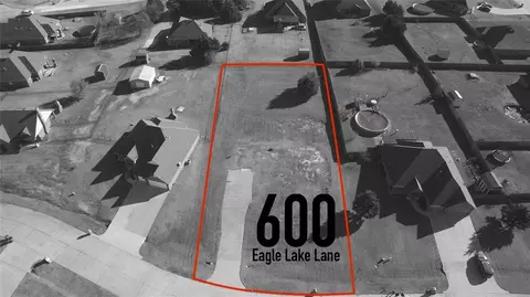 600 Eagle Lake Ln, Newcastle, OK 73065