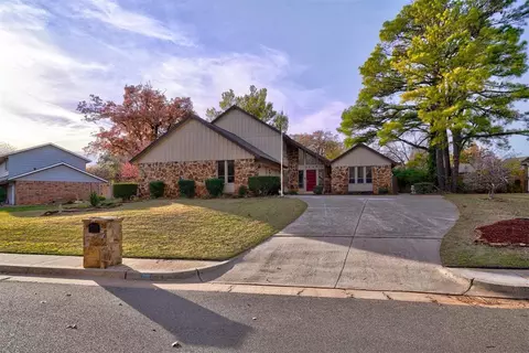 3717 Smoky Hollow Rd, Edmond, OK 73013