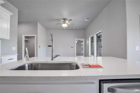 13105 NE 9th St, Choctaw, OK 73020