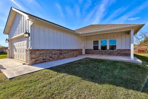109 Jennifer Ave, Edmond, OK 73003