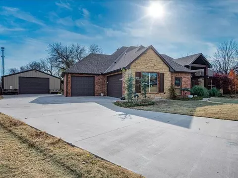 4610 Timber Ridge Rd, Tuttle, OK 73089 photo 2