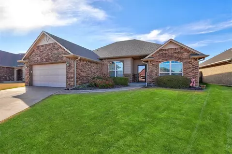 19445 Northpark Ct, Edmond, OK 73012