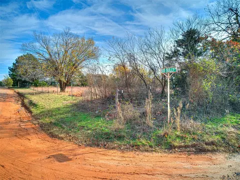 2925 Big Gully Ln, Guthrie, OK 73044