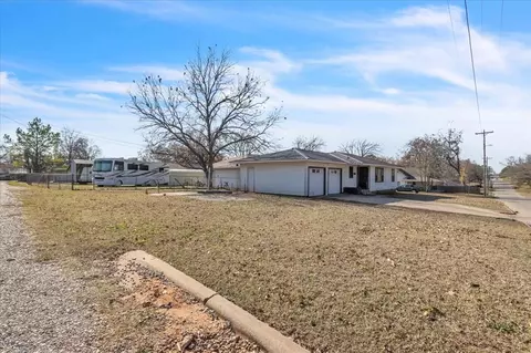 1601 E 10th St, Shawnee, OK 74801 photo 8