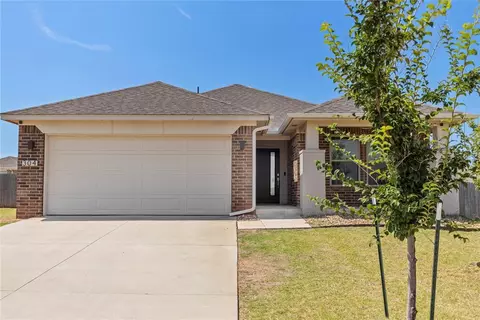 304 Anne Ct, Blanchard, OK 73010