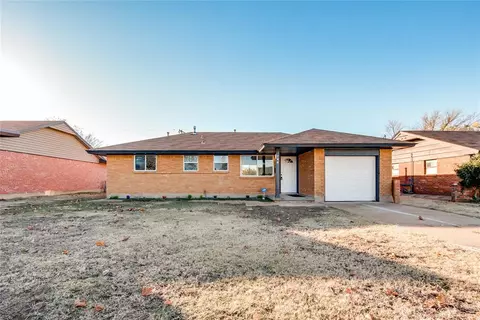 756 W Main St, Moore, OK 73160