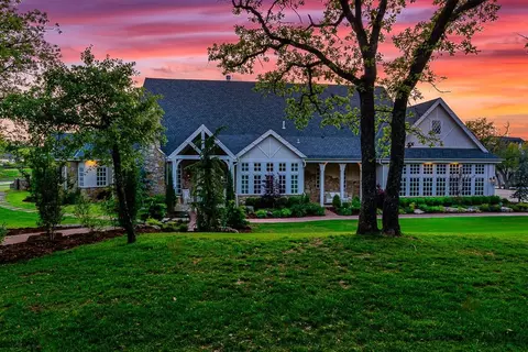 2525 Spring Lake Ct, Jones, OK 73049