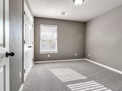 604 Manhattan Dr, Moore, OK 73160 photo 24