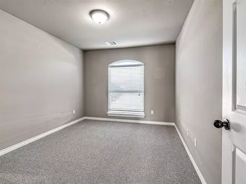 604 Manhattan Dr, Moore, OK 73160 photo 19