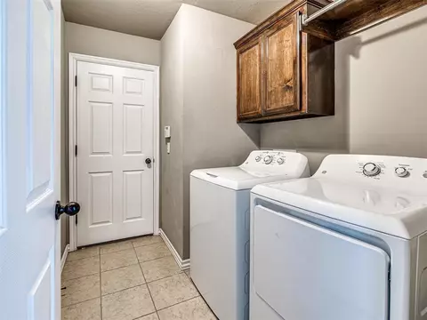 604 Manhattan Dr, Moore, OK 73160 photo 25
