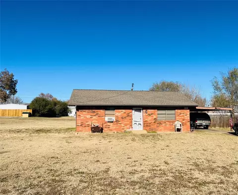 1307 W 6th St, Elk City, OK 73644