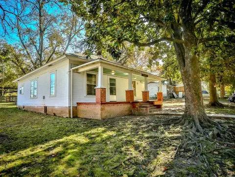 108 Costilow St, Broken Bow, OK 74728