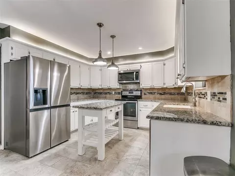 6204 N College St, Oklahoma City, OK 73122