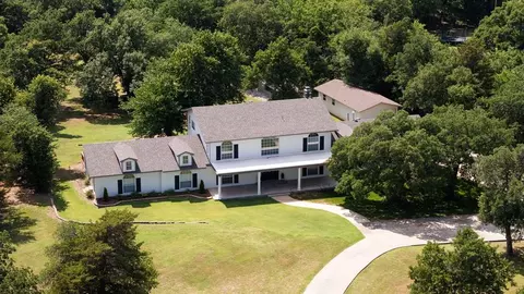 14025 S Santa Fe Ave, Edmond, OK 73025