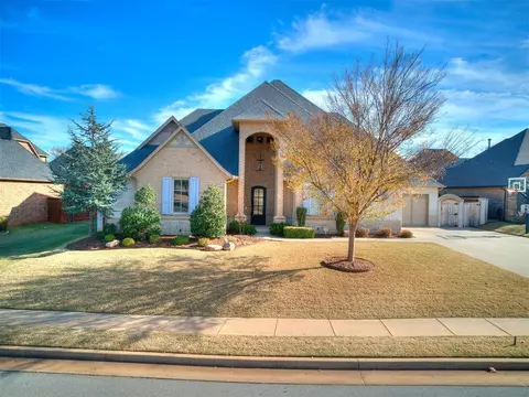 708 Newport Bridge Dr, Edmond, OK 73034