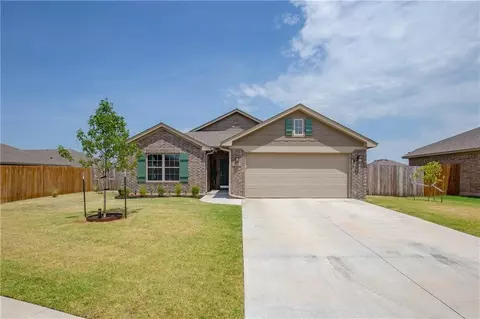 19100 Vivo Dr, Edmond, OK 73012