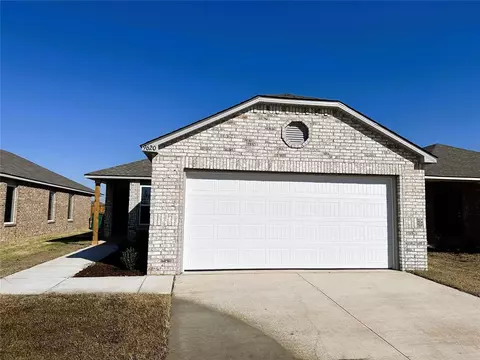 9620 Stallion Dr, Yukon, OK 73099