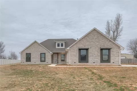 4110 Stardust Ln, Tuttle, OK 73089