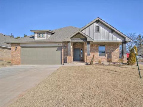 1201 Magnolia Dr, Noble, OK 73068