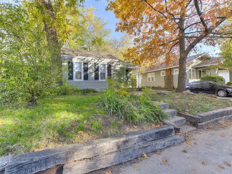 313 S Lahoma Ave, Norman, OK 73069 photo 4