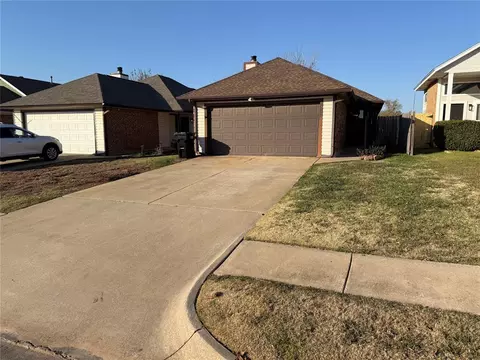 2315 Cedar Brook Dr, Moore, OK 73160